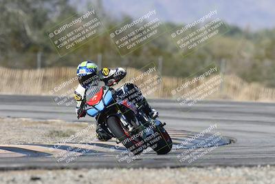 media/Dec-01-2025-Moto Forza (Mon) [[2daa91e15f]]/2-Intermediate Group/Session 3 (Turn 3)/